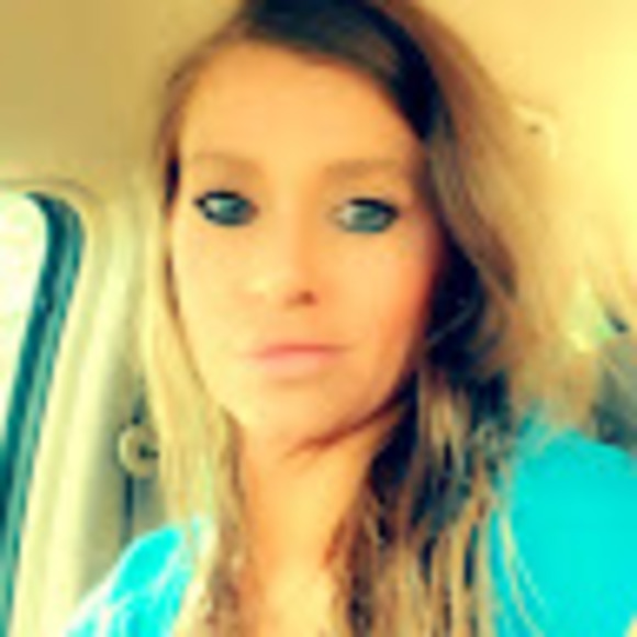 Meet your Posher, Heidi - Picture 1 of 1